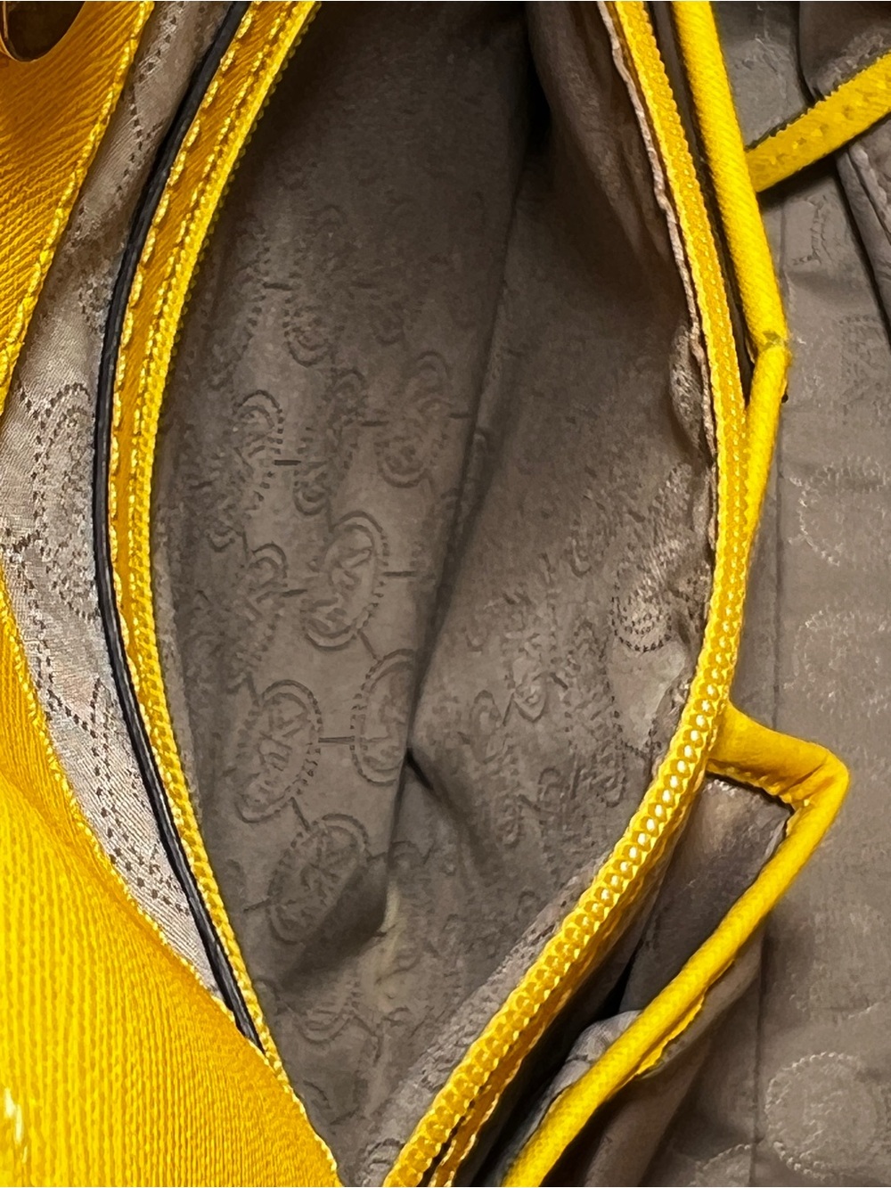 Michael Kors Hamilton Pyramid Studded Citrus Tote Crossbody - Picture 14 of 16